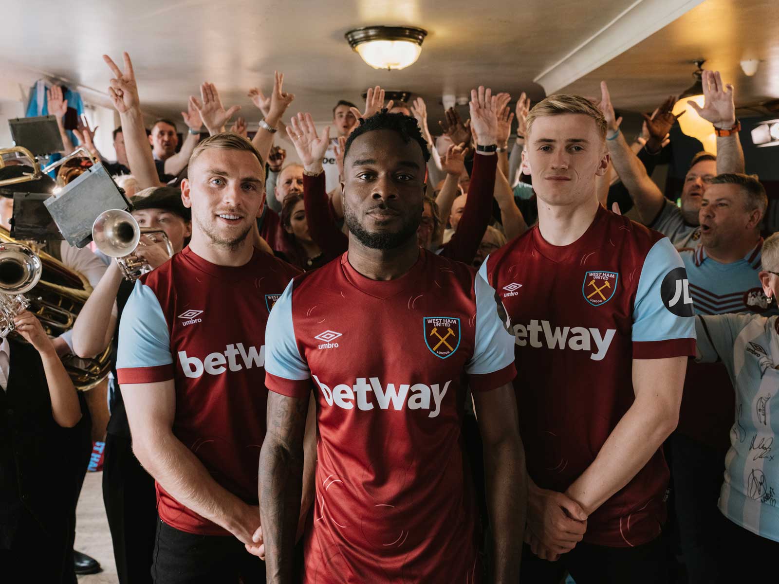 Áo đấu CLB West Ham 2024