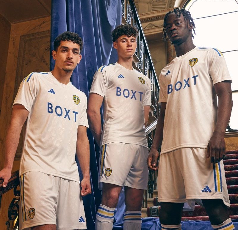 Áo đấu clb Leeds 2024